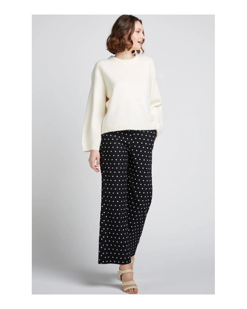 PANTALON NEGRO CON LUNARES BLANCOS