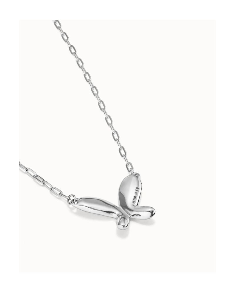 COLLAR LARGO CON MARIPOSA BAÑO PLATA DE UNOde50