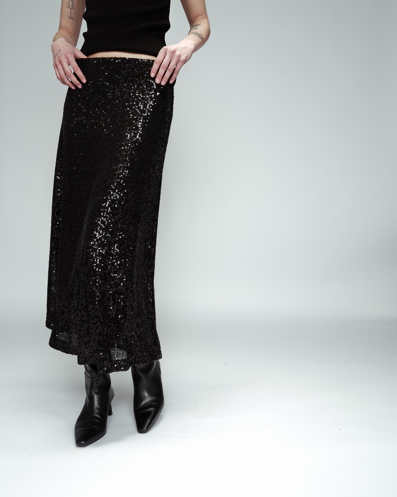 FALDA NEGRA DE LENTEJUELAS DE GRACE&MILA