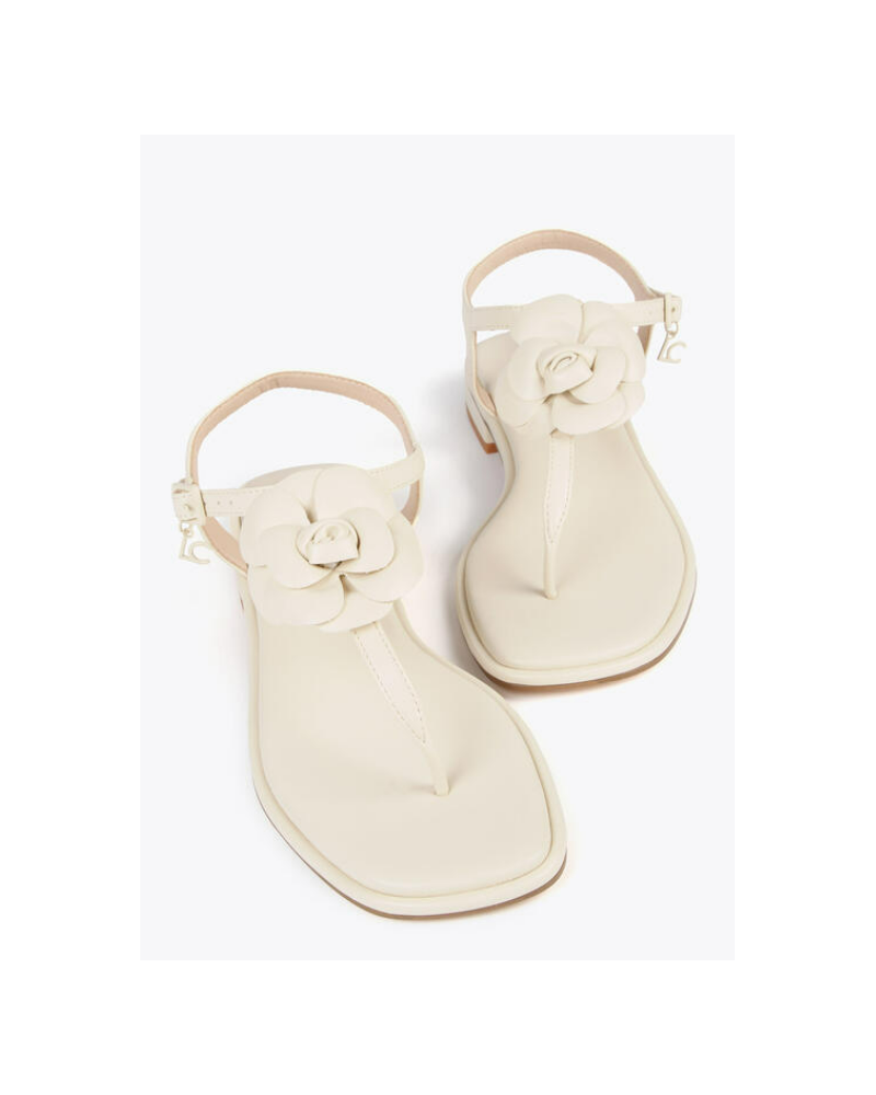 SANDALIA CON FLOR CRUDO DE LOLA CASADEMUNT