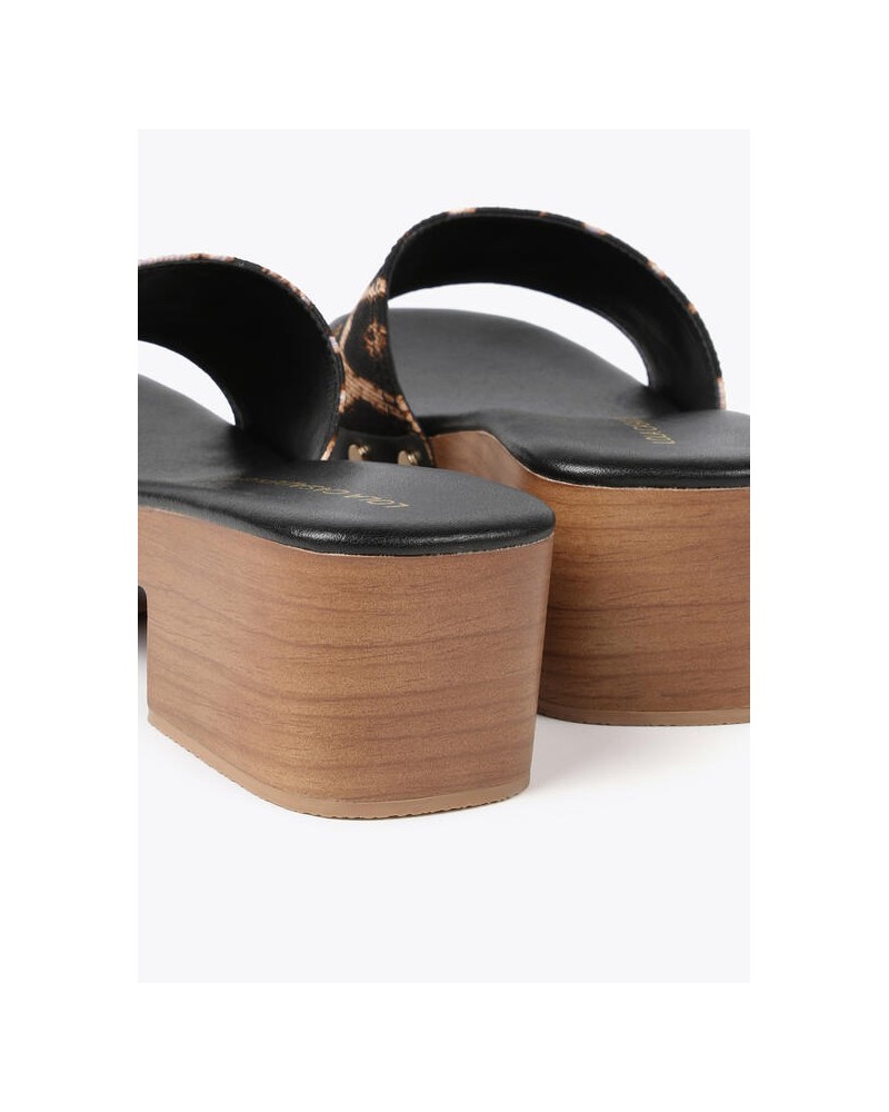 ZUECO ANIMAL PRINT DE LOLA CASADEMUNT