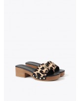 ZUECO ANIMAL PRINT DE LOLA CASADEMUNT