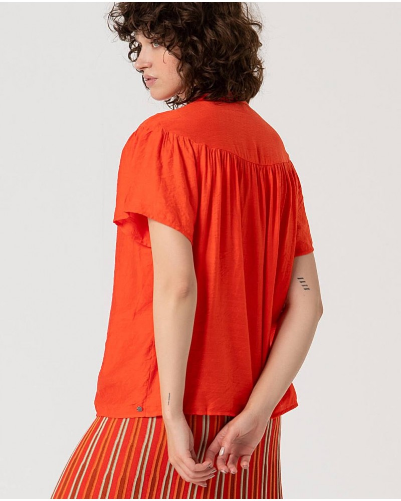 BLUSA MANGA CORTA DE SURKANA