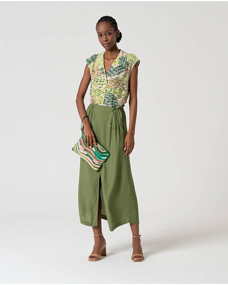 FALDA CON CINTURA AJUSTABLE DE SURKANA