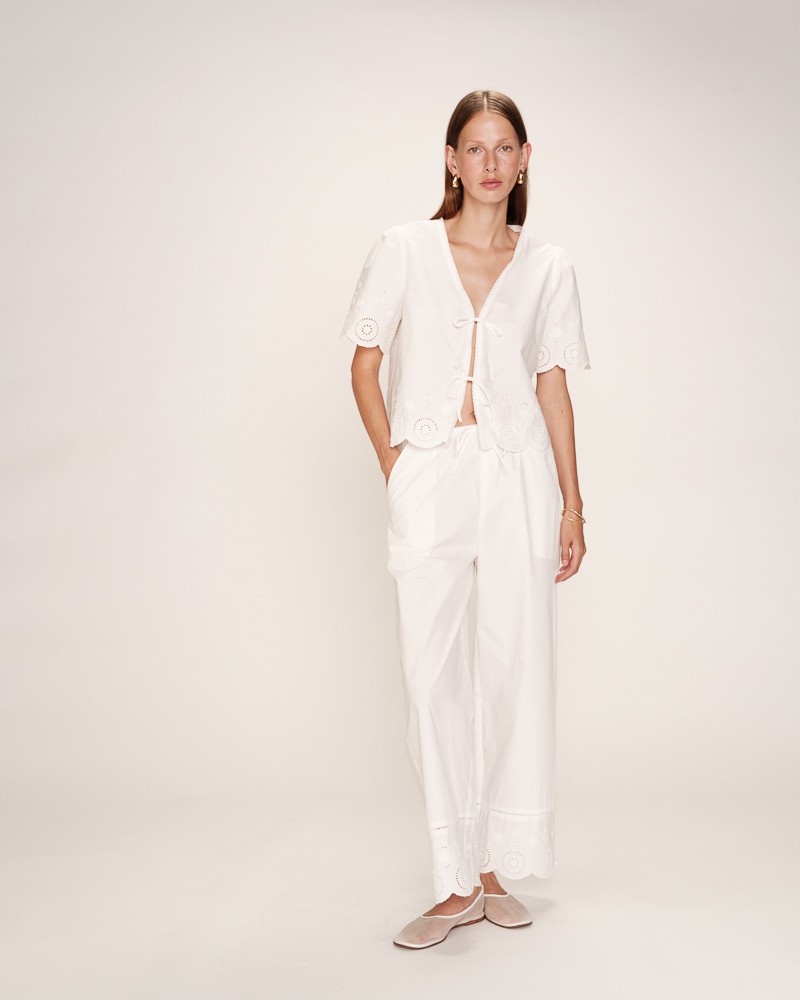 BLUSA BLANCA CON LAZOS DE GRACE AND MILA