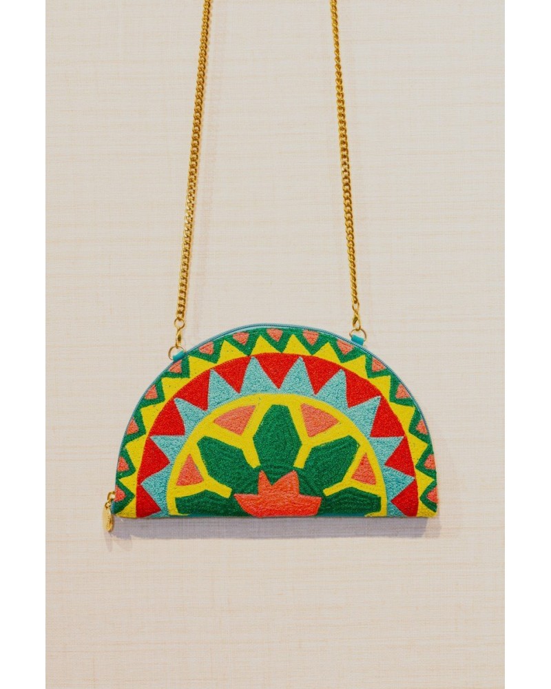 BOLSO MEDIA LUNA BORDADO DE LATIDO