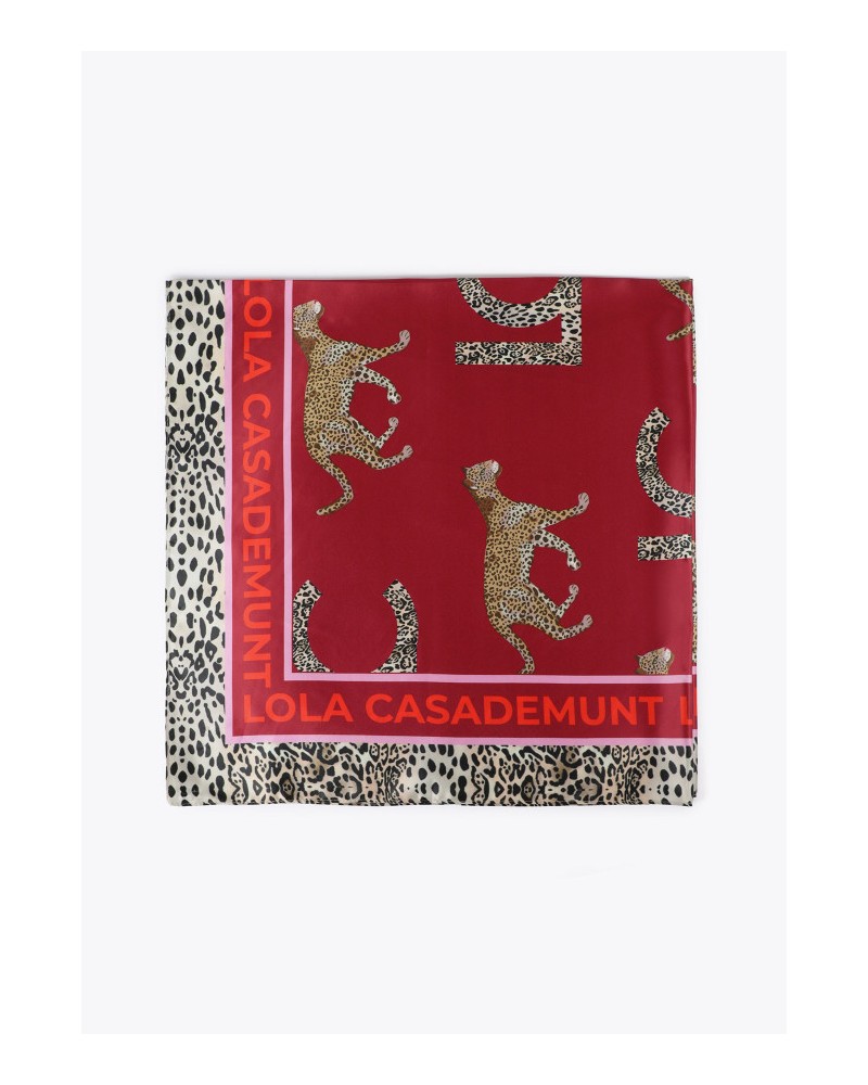 PAÑUELO CON LEOPARDOS DE LOLA CASADEMUNT