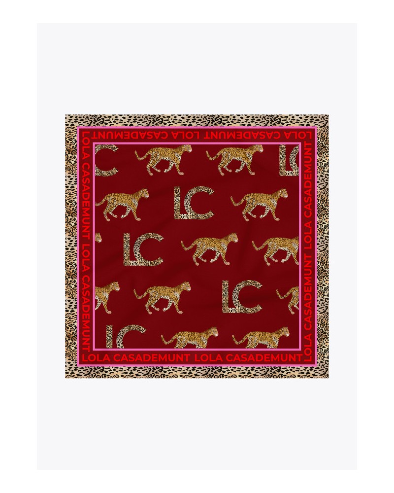 PAÑUELO CON LEOPARDOS DE LOLA CASADEMUNT