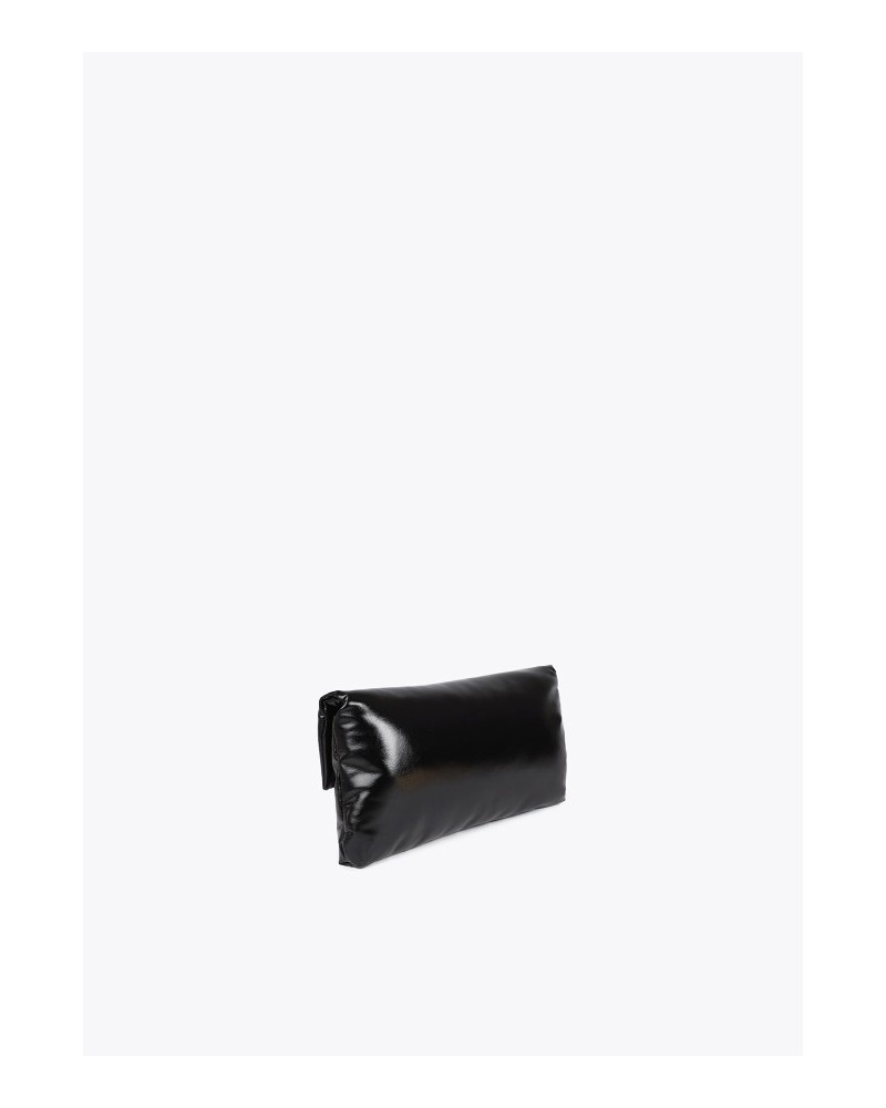 Cartera de mano negra de Lola Casademunt