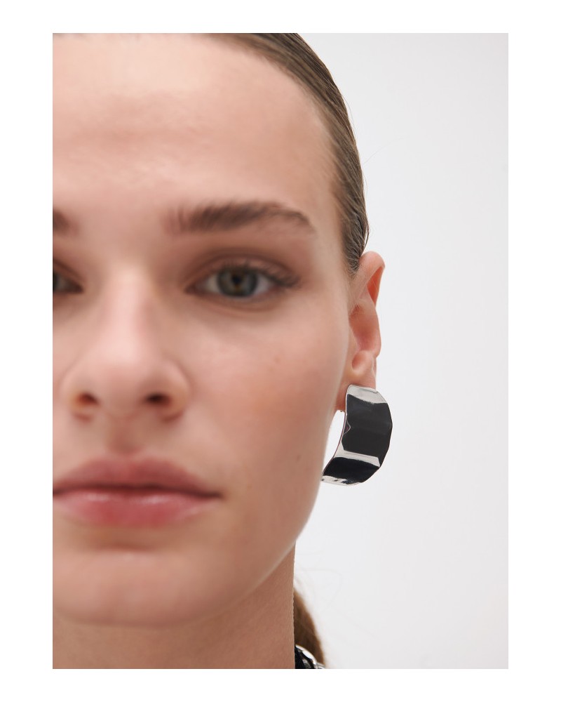 Pendientes facetados de Lola Casademunt