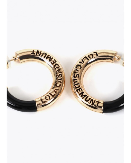 Aros dorado y negro de Lola Casademunt