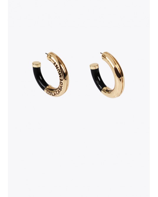 Aros dorado y negro de Lola Casademunt
