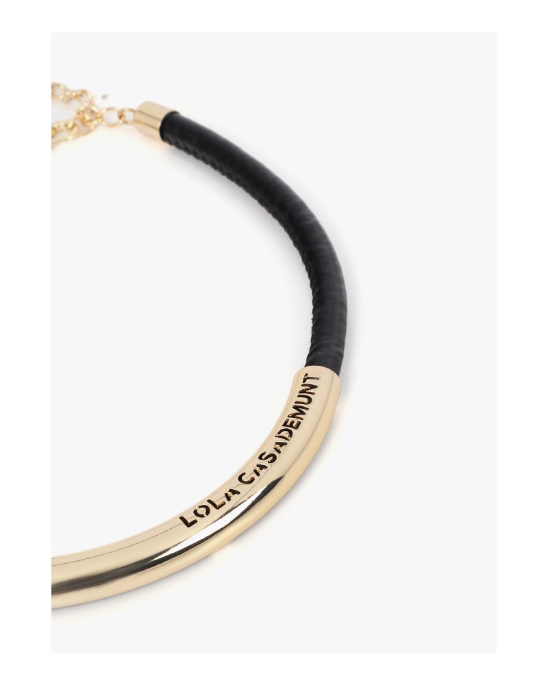 Collar corto dorado y negro de Lola Casademunt