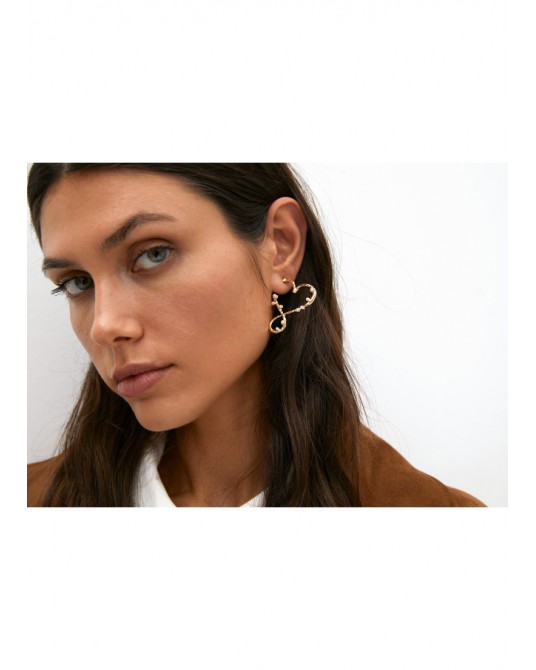 Pendientes corazon con perlitas de Lola Casademunt