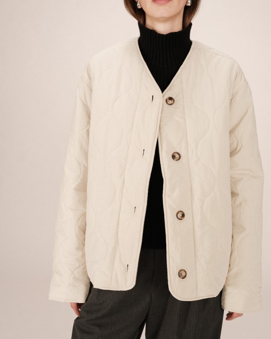 Chaqueta acolchada beige de Grace and Mila