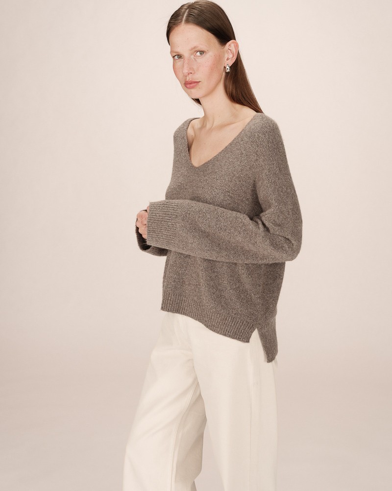 Jersey taupe de punto manga larga de Grace and Mila