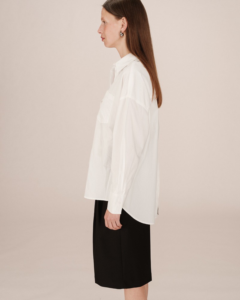 Camisa blanca oversize de Grace and Mila
