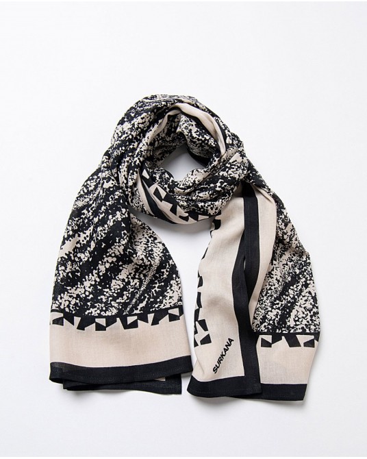 Pañuelo estampado blanco y negro de Surkana