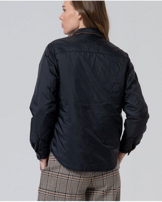 Parka corta reversible negra de Surkana