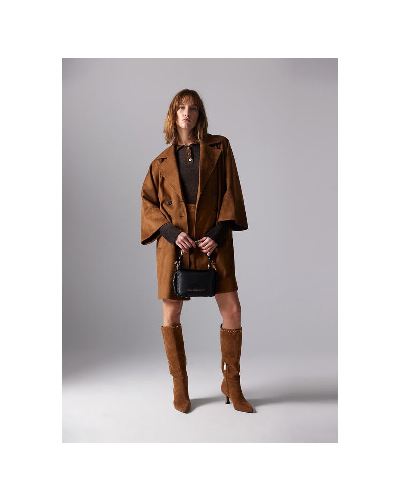 Bolso mini negro con asa dorada de Lola Casademunt