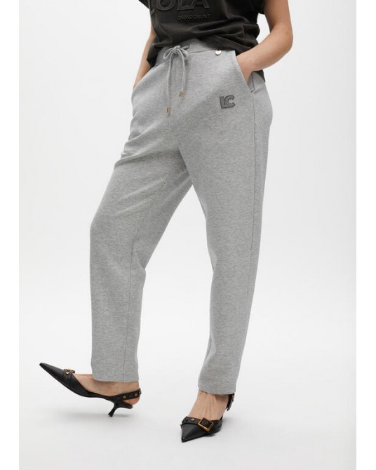 Pantalòn de chandal gris de Lola Casademunt