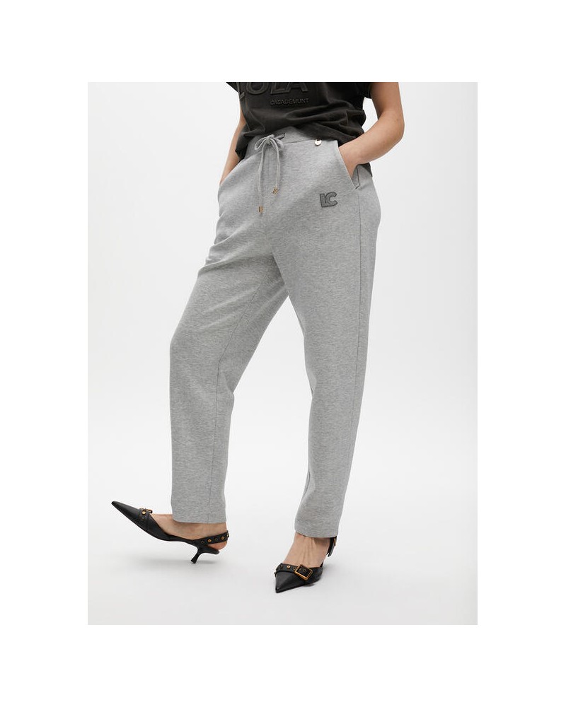Pantalòn de chandal gris de Lola Casademunt