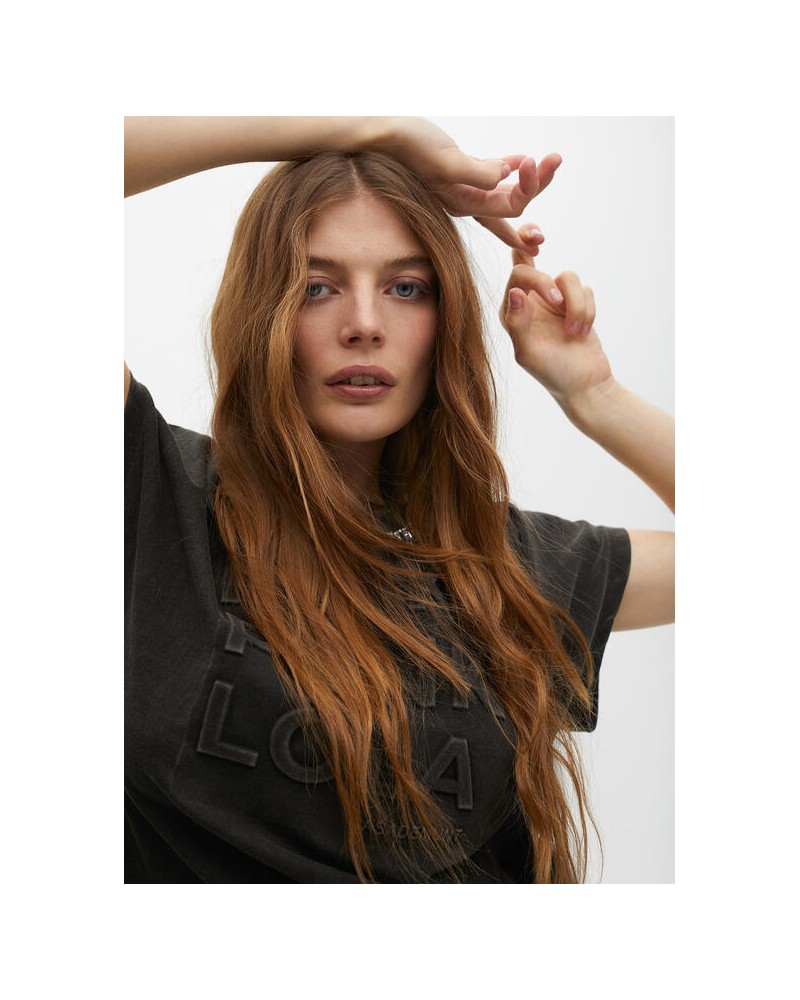 Camiseta lavada joya de Lola Casademunt