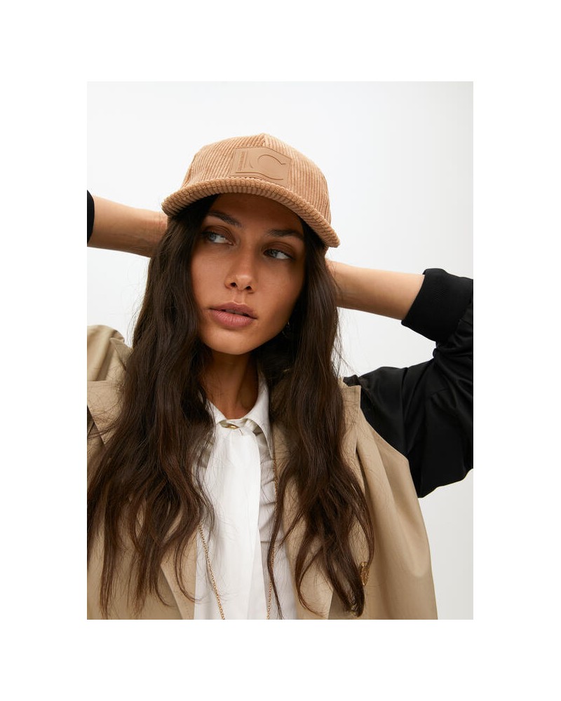 Visera de pana beis de Lola Casademunt