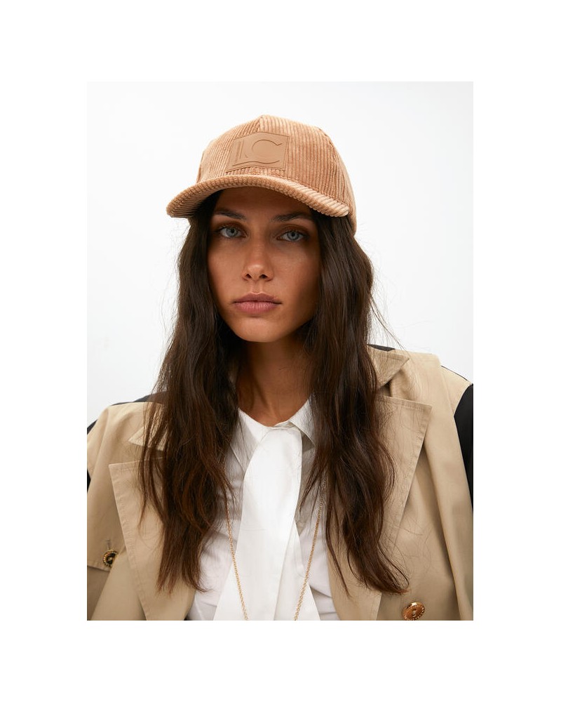 Visera de pana beis de Lola Casademunt