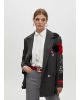 Americana con parches de Lola Casademunt
