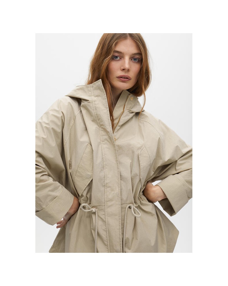 Parka oversize cintura ajustable crudo de Lola Casademunt
