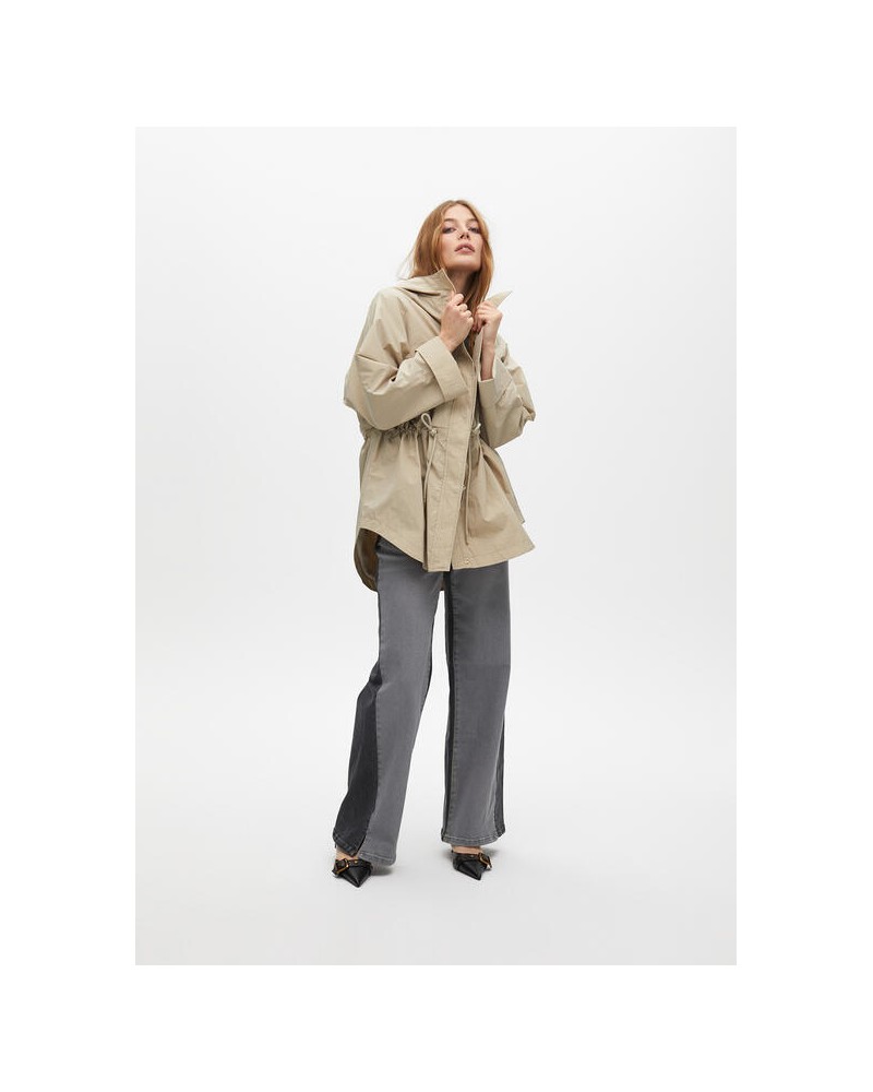 Parka oversize cintura ajustable crudo de Lola Casademunt
