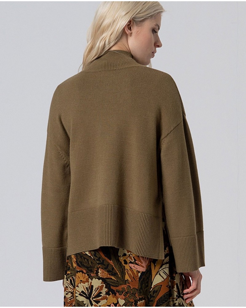 Jersey cuello alto manga amplia KAKI de Surkana