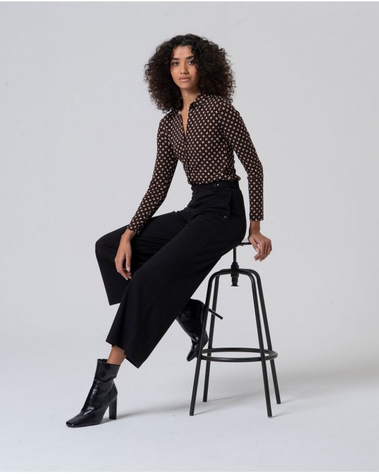 Pantalòn negro amplio de Surkana