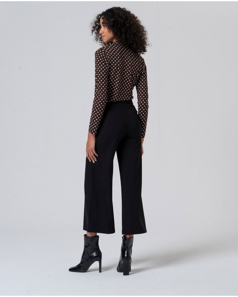 Pantalòn negro amplio de Surkana