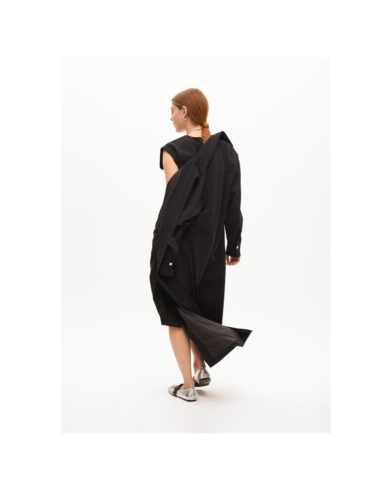Trench con clinturòn azul marino de Lola Casademunt
