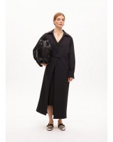 Trench con cinturòn azul marino de Lola Casademunt