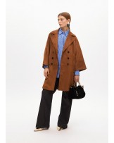 Chaqueta antelina oversize de Lola Casademunt
