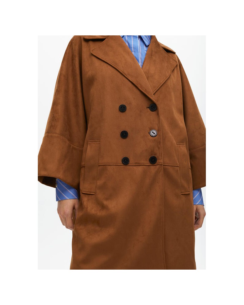 Chaqueta antelina oversize de Lola Casademunt