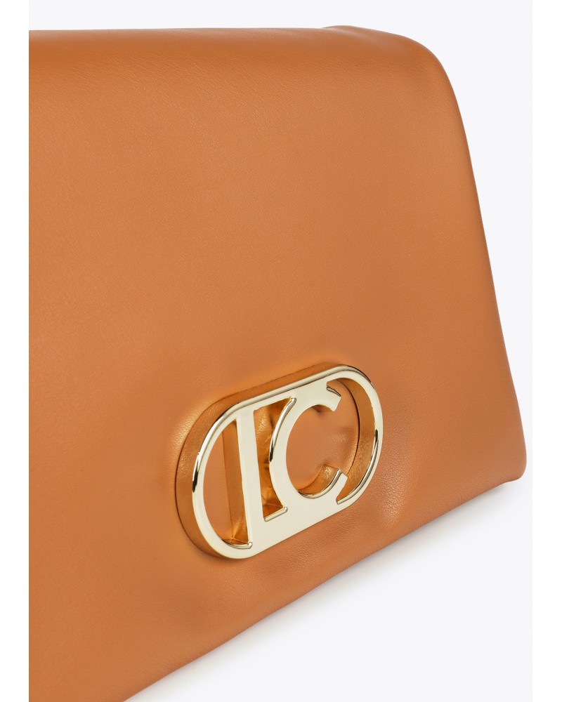Bolso bandolera con solapa de Lola Casademunt