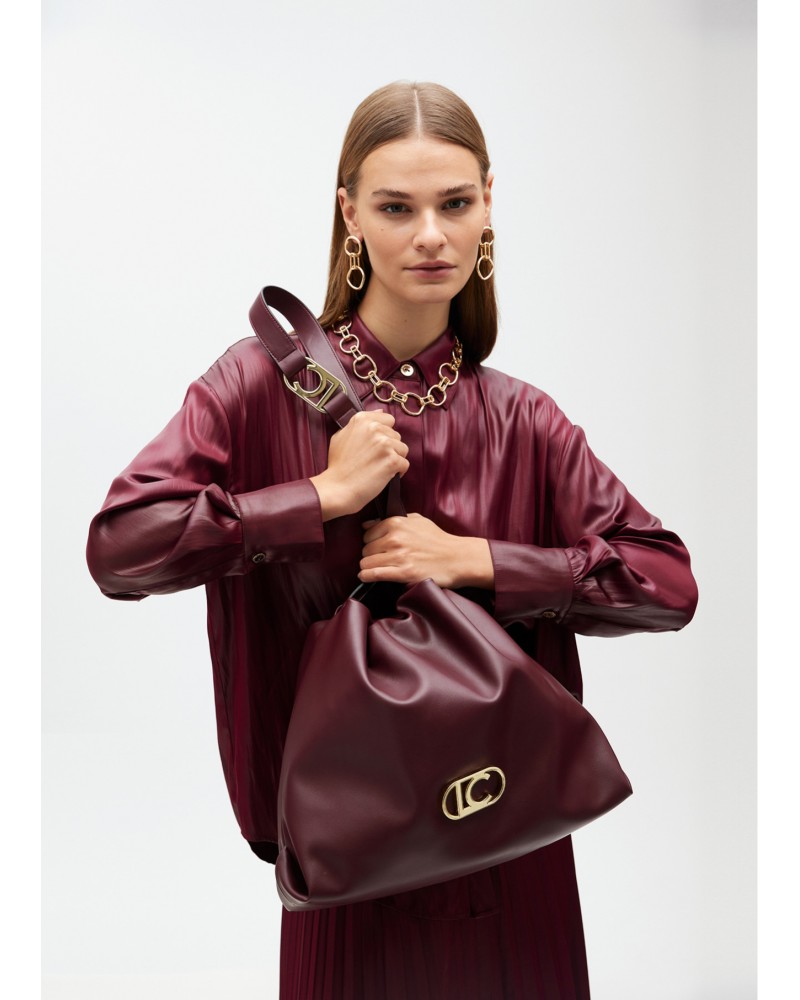 Bolso shopper burdeos de Lola Casademunt