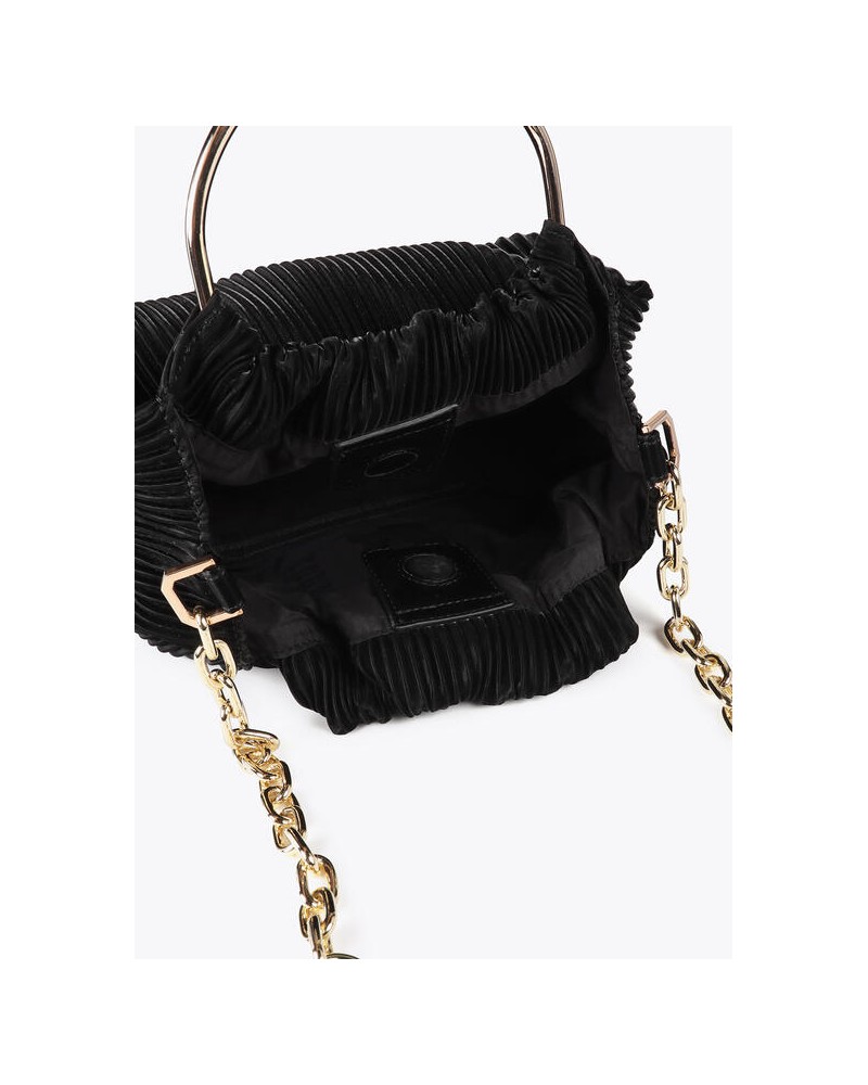 Bolso plisado engomado negro de Lola Casademunt