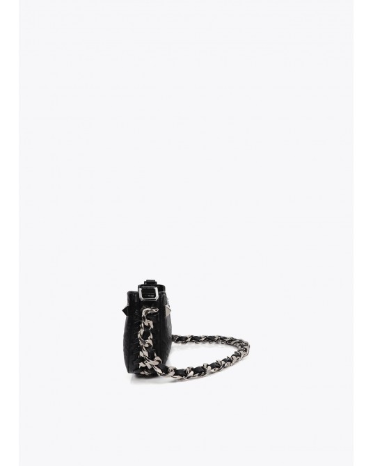 Bolso mini negro arrugado de Lola Casademunt
