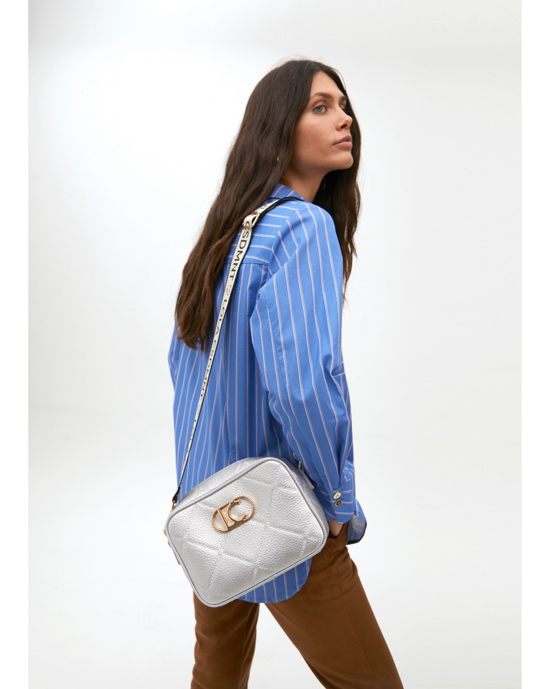 Bolso bandolera efecto piel de Lola Casademunt
