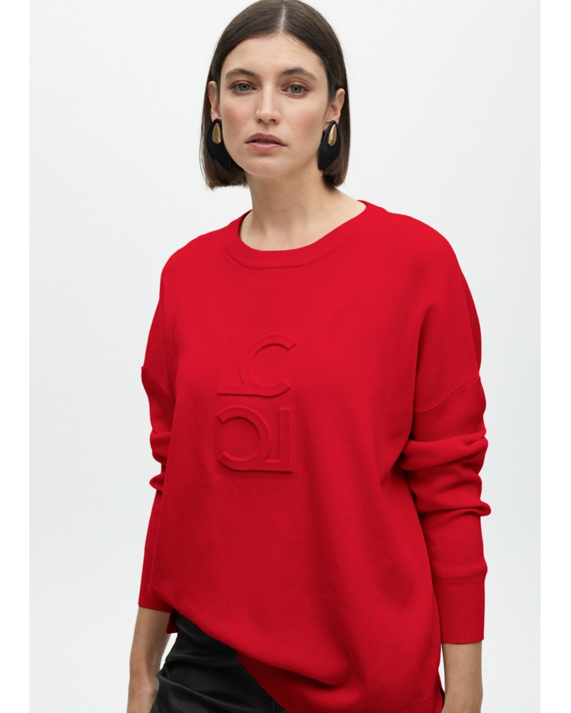 Jersey rojo con logo en relieve de Lola Casademunt