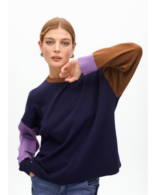 Jersey azul camel y lila de Lola Casademunt