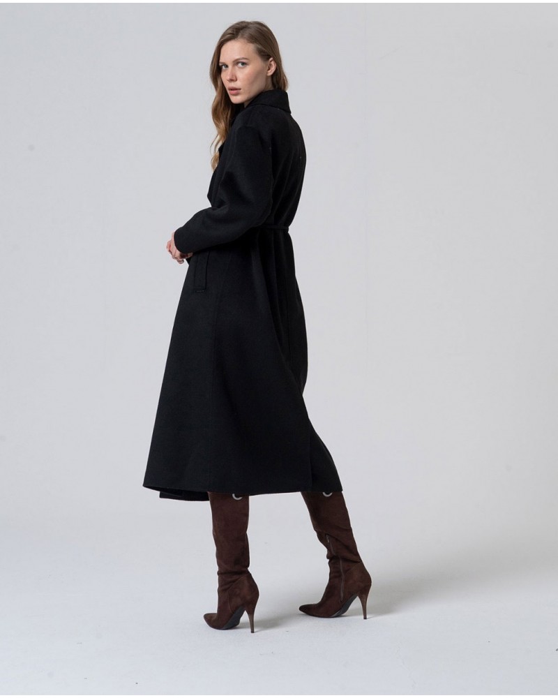 Abrigo negro largo de Surkana