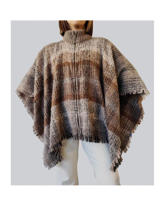 Poncho con cremallera MARRÒN de Surkana