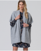 Poncho de punto GRIS de Surkana