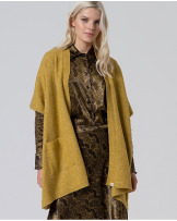 Poncho de punto MOSTAZA de Surkana